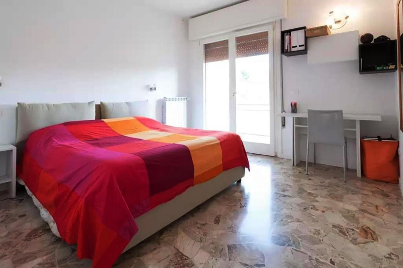 A Soli 15 Minuti Da Venezia Bus Sotto Casa Mestre Exteriör bild